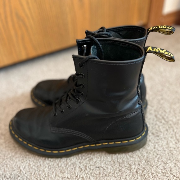 Doc Martens 1460 Smooth Leather Womens Size 9 - Picture 3 of 6